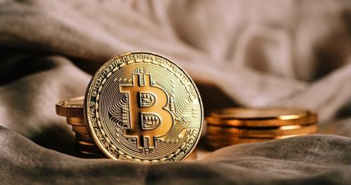 哈希价格触及 33 美元,比特币挖矿难度下降 10%